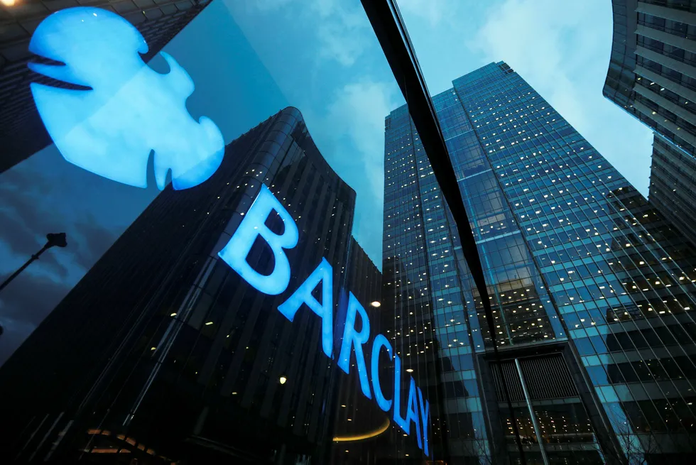 Barclays hovedkvarter i Canary Warf i finansdistriktet i London. Ledelsen kan nå se om ansatte er ved skrivebordene sine. Foto: Luke MacGregor/Bloomberg/NTB Scanpix