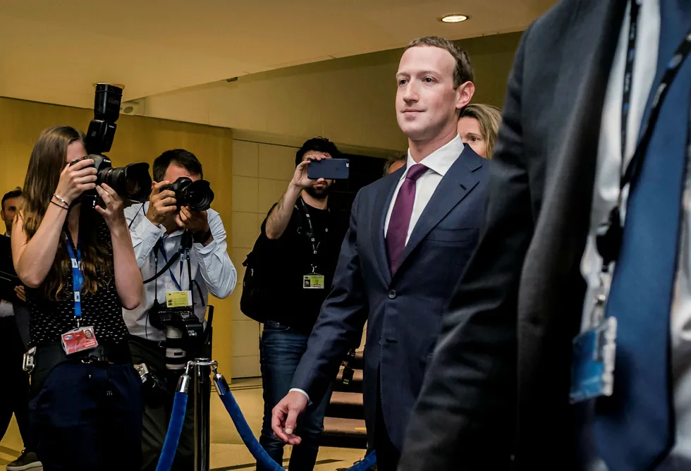 Det har ikke bare vært rosenrødt for Facebook-sjef Mark Zuckerberg de siste årene.