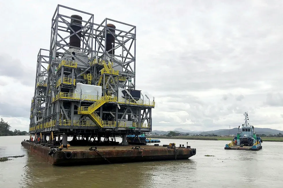 En route: the P-71 topsides being transported on the Locar V barge
