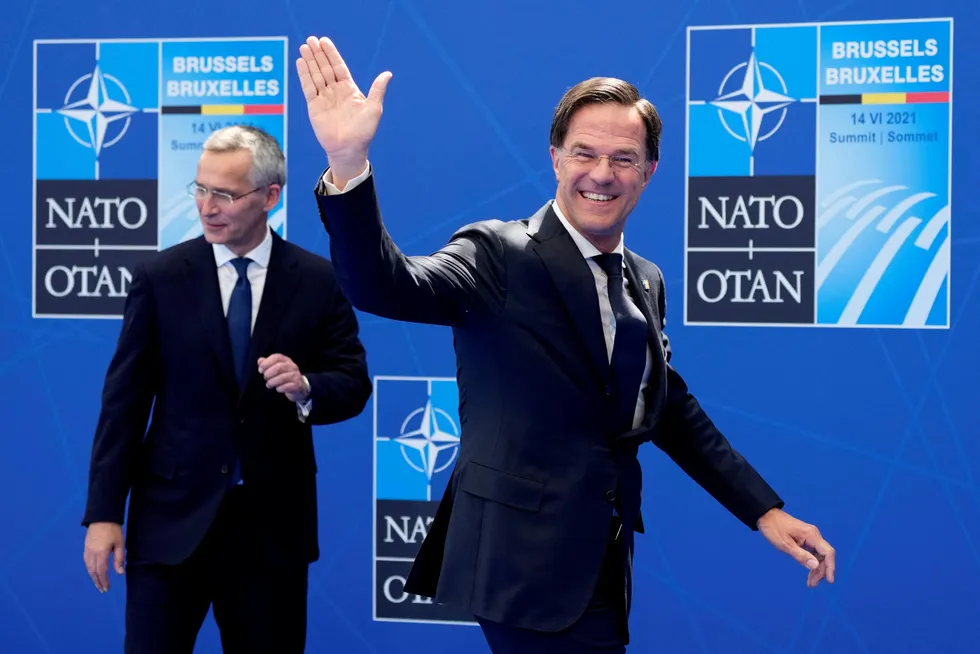 Jens Stoltenbergs arvtager som Nato-sjef kan bli nederlands statsminister Mark Rutte (t.h.).