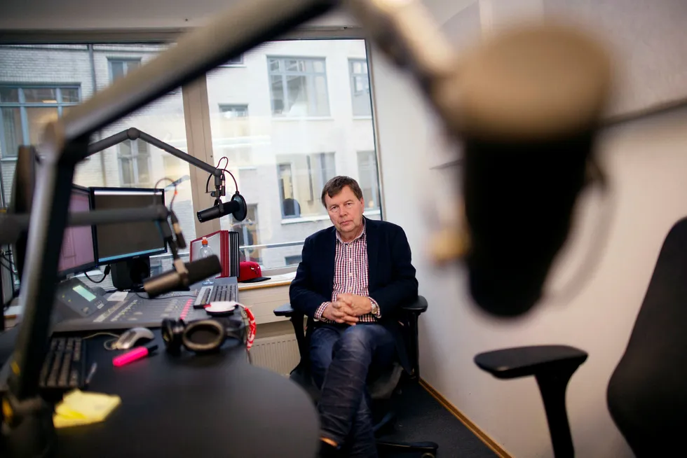 Svein Larsen i Radio Metro har vært blant de skarpeste kritikerne av omleggingen til dab og slukking av fm-sendingene på radio.