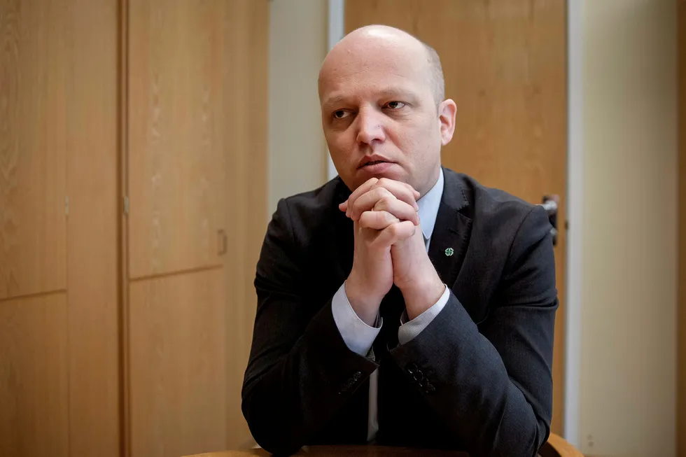 Senterparti-leder Trygve Slagsvold Vedum ber sexmeldingens avsender melde seg. Foto: Ole Berg-Rusten/NTB Scanpix