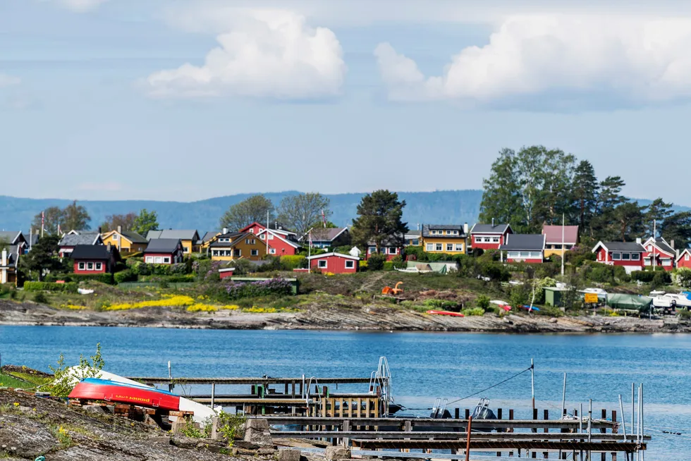 Etter noen brennhete år, har etterspørselen etter småhyttene i indre Oslofjord roet seg.
