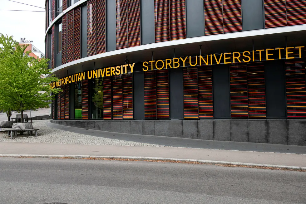 Heftig krangel om nye skilt ved Oslomet storbyuniversitetet.