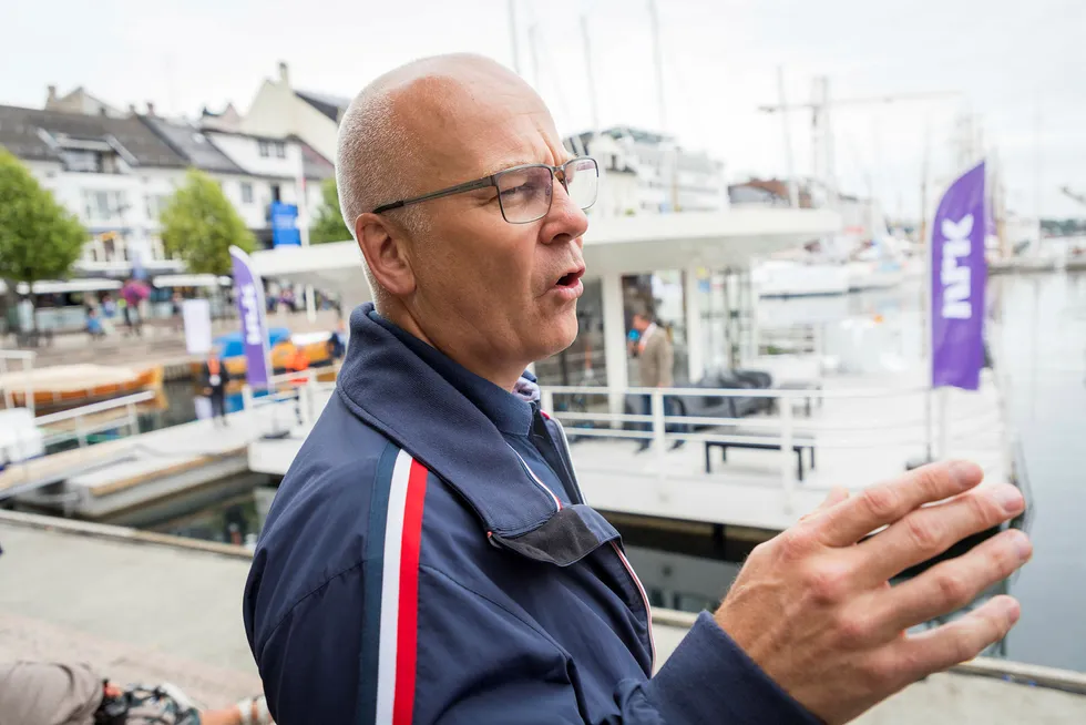 Dette er ikke klaging fra en kringkastingssjef, skriver NRK-topp Thor Gjermund Eriksen, og avviser at NRKs inntekter har gått i været, slik kritikerne hevder. Her fotografert under Arendalsuka.