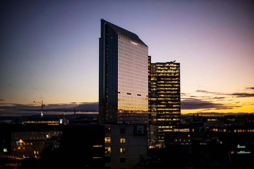 Et selskap eiet av den kinesiske staten blir ny storeier i Radisson Hospitality som blant annet driver Norges største byhotell: Radisson Blu Plaza i Oslo.