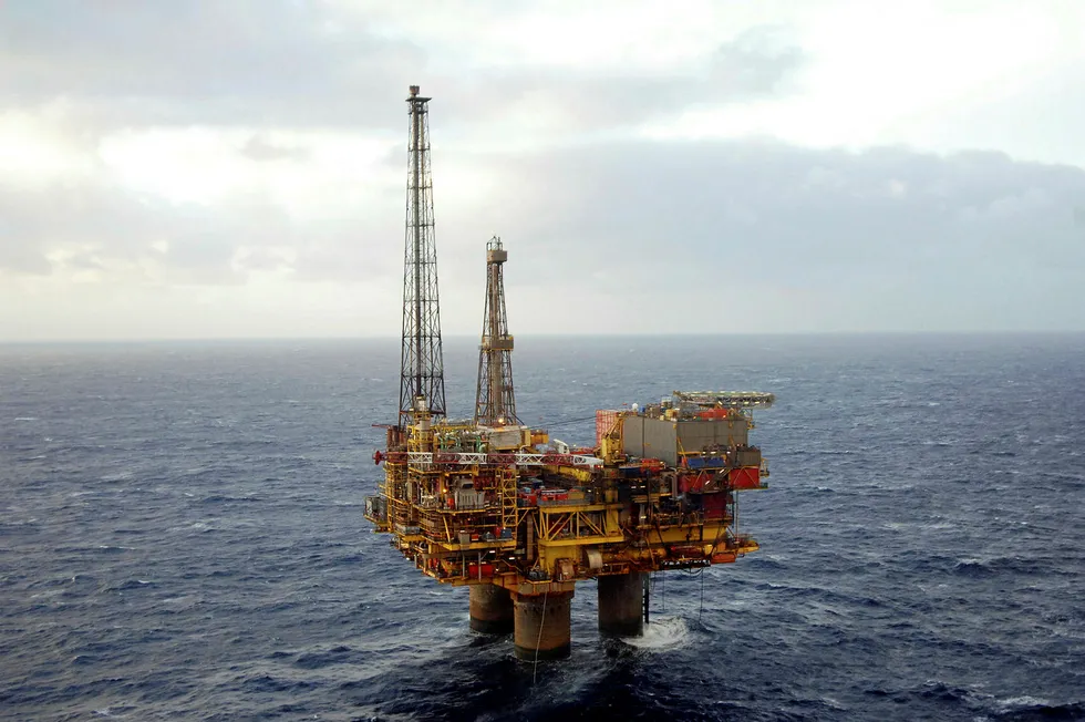 Brent Delta: Shell's platform in the northern North Sea