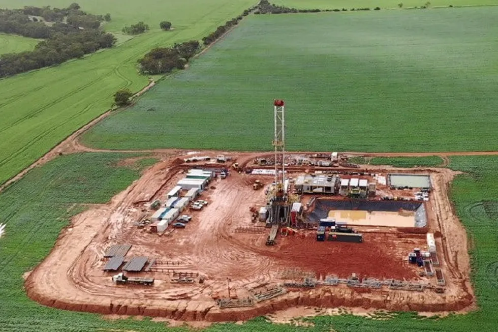 Drilling rig Ensign 970: at the Lockyer Deep-1 location