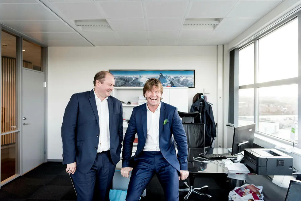 Svein Ivar Førland (til venstre), tidligere toppsjef i Sandnes Sparebank og Bjørn Maaseide skal hente opp mot 300 millioner kroner til den nye banken Kraft Bank. Foto: Tommy Ellingsen