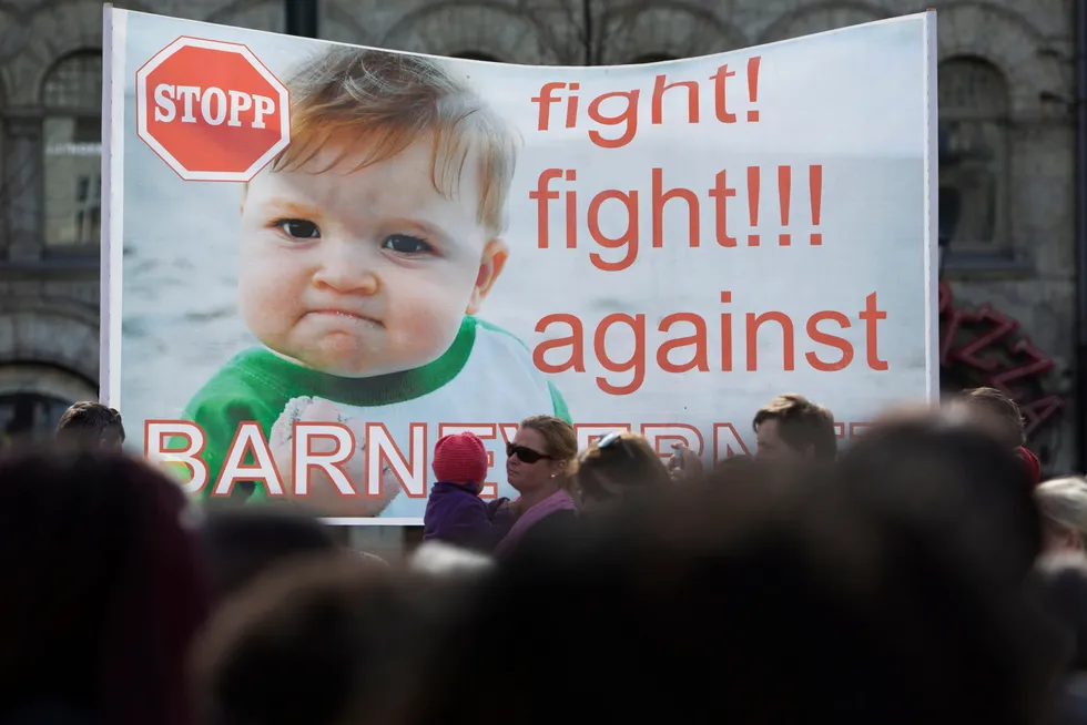 Det er mange som har demonstrert mot det norske barnevernet, som her foran Stortinget i 2016.