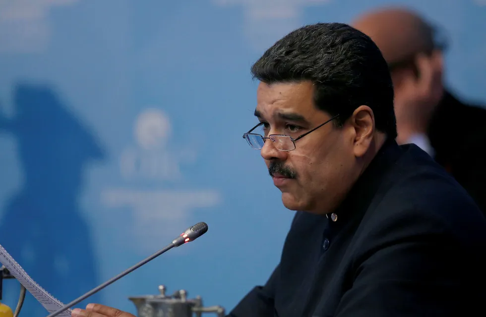 President Nicolás Maduro kan komme til å fremskynde neste års valg i et forsøk på å unngå at opposisjonen får tid på seg til å samle seg rundt en felles presidentkandidat, mener valgekspert. Foto: AP / NTB scanpix