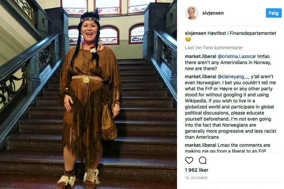 Finansminister Siv Jensen som Pocahontas på høstfest i Finansdepartementet. Foto: Privat via Instagram