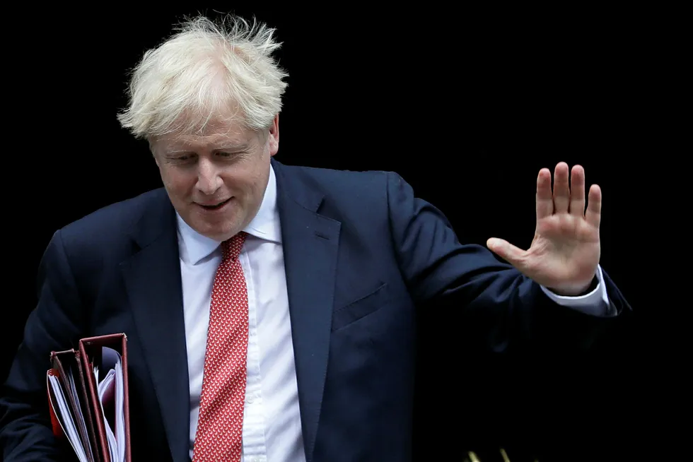 Storbritannias statsminister Boris Johnson vil tirsdag si til EUs ledere at brexitavtalen her «selvmotsigende» elementer og må skrives om, ifølge The Telegraph.