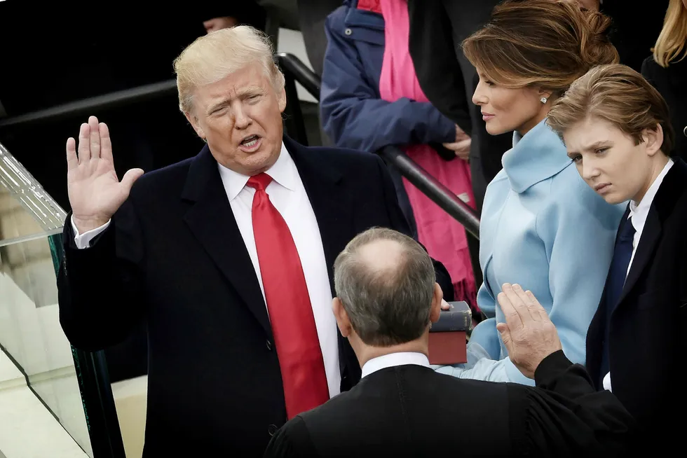 Donald Trump sverges inn som USA 45. president. Foto: TIMOTHY A. CLARY/AFP/NTB Scanpix