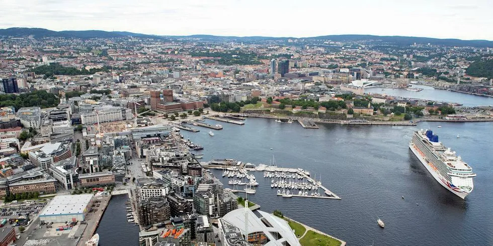 Tjuvholmen og Astrup Fearnley museet med hele Oslo i bakgrunnen.Foto: Torstein Bøe / NTB scanpix