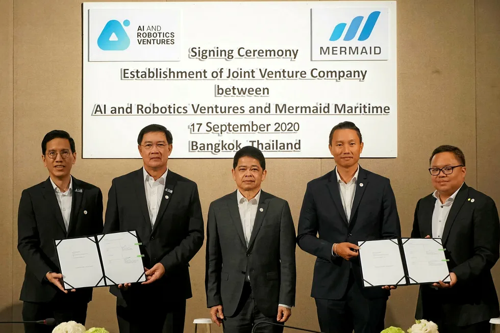Signing ceremony: between Mermaid Maritime and AI and Robotics Ventures (ARV), a subsidiary of EPTech Ventures, a wholly-owned subsidiary of PTTEP