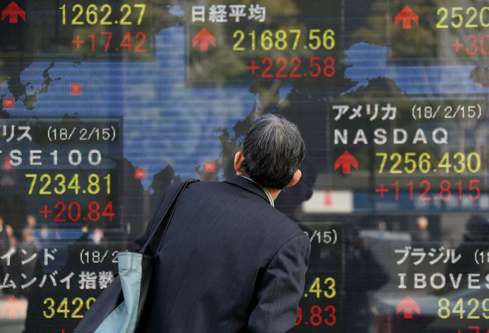 Selskaper over hele verden har lagt bak seg et solid resultatkvartal. En sterkere yenkurs kan bety problemer for japanske eksportører. Foreløpig er det ingen panikk. Foto: Koji Sasahara/AP/NTB Scanpix