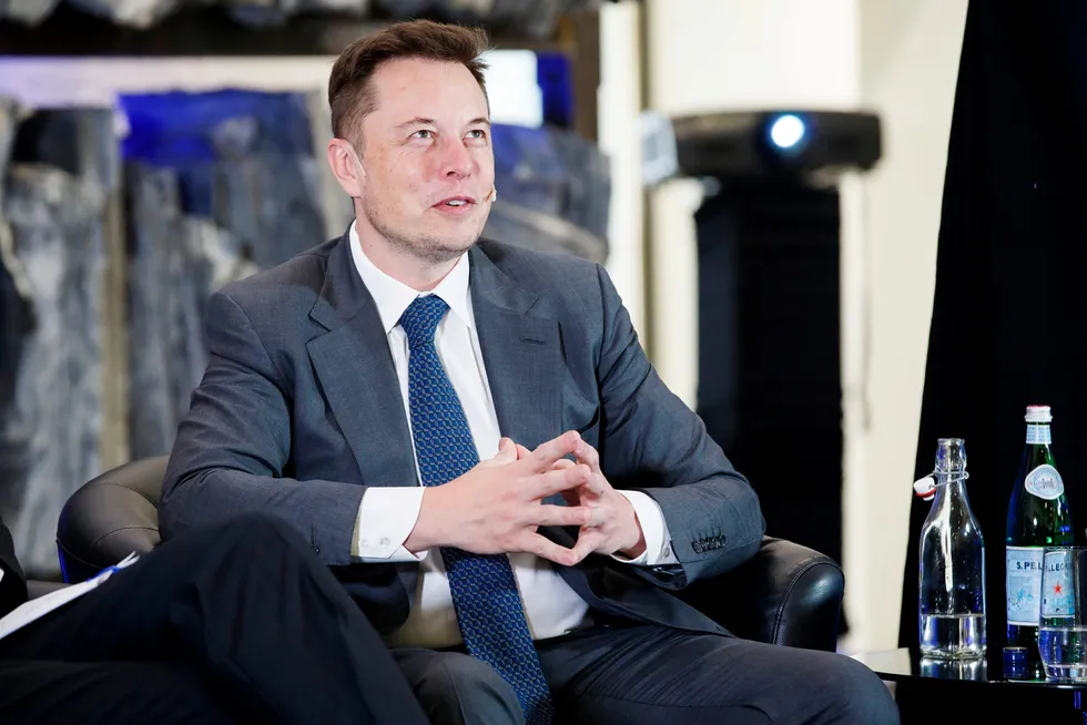 Tesla-eier Elon Musk kjøpte nylig Twitter.