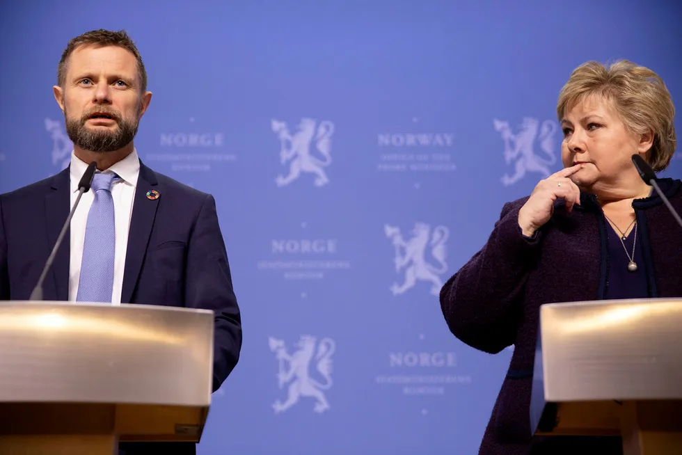Statsminister Erna Solberg og helseminister Bent Høie la torsdag frem nye tiltak for å håndtere koronaviruset.