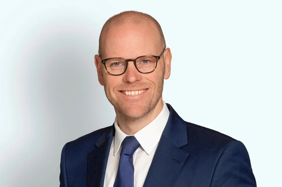 Henrik Hagberg er shipping-ekspert hos Thommessen advokater.