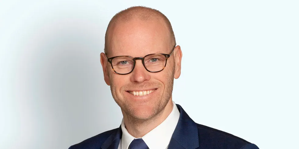 Henrik Hagberg er shipping-ekspert hos Thommessen advokater.