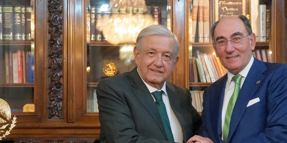 Mexico's president AMLO (left) and Iberdrola CEO Ignacio Galan.
