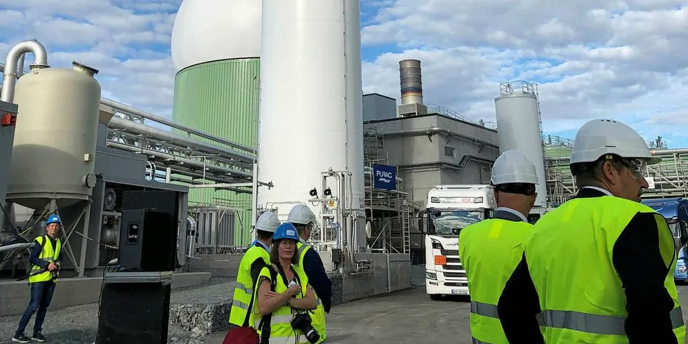 Fra åpningen av Biokrafts fabrikk for produksjon av flytende biogass.Foto: Sintef Ocean