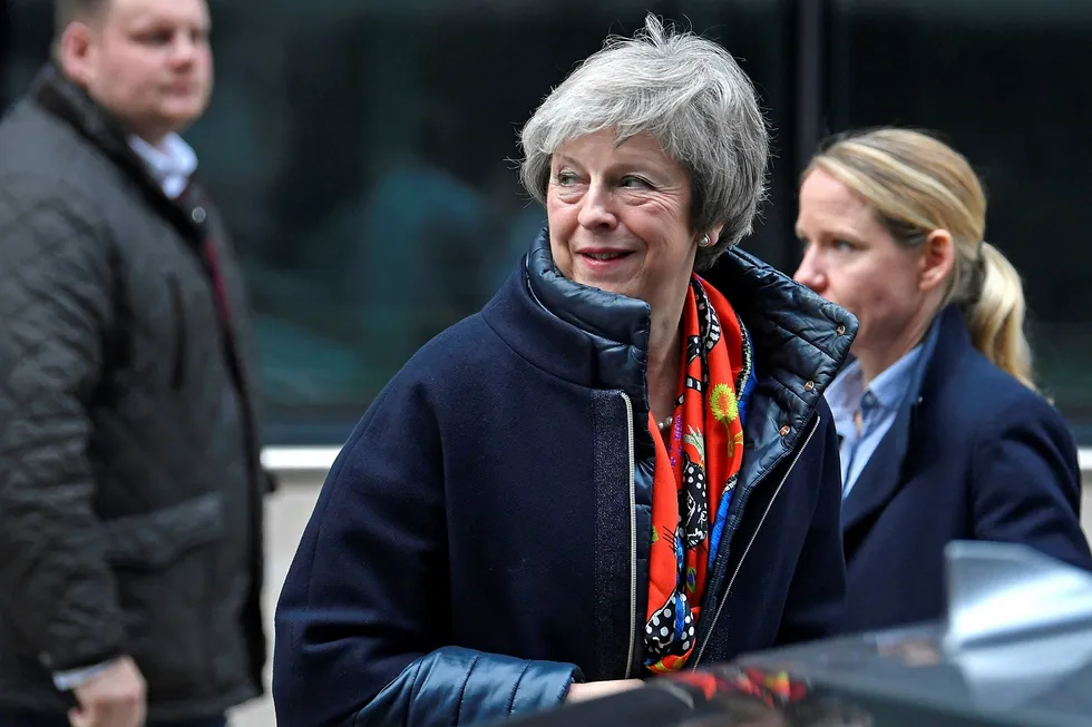 Det blir helgejobbing på Storbritannias statsminister Theresa May, som lørdag reiser til Brussel igjen.