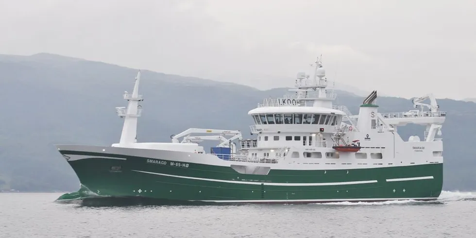 «Smaragd» på prøvetur ved verftet til Havyard i Sognefjorden.