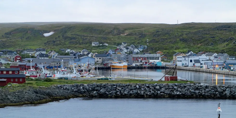 Ulykken skjedde hos Lerøy Norway Seafoods sitt anlegg her i Berlevåg i Finnmark.