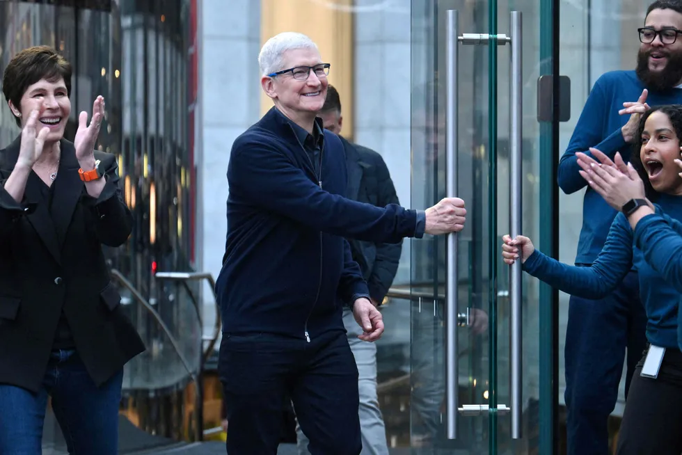 Apple-sjef Tim Cook lanserte mandag selskapets KI-satsing.
