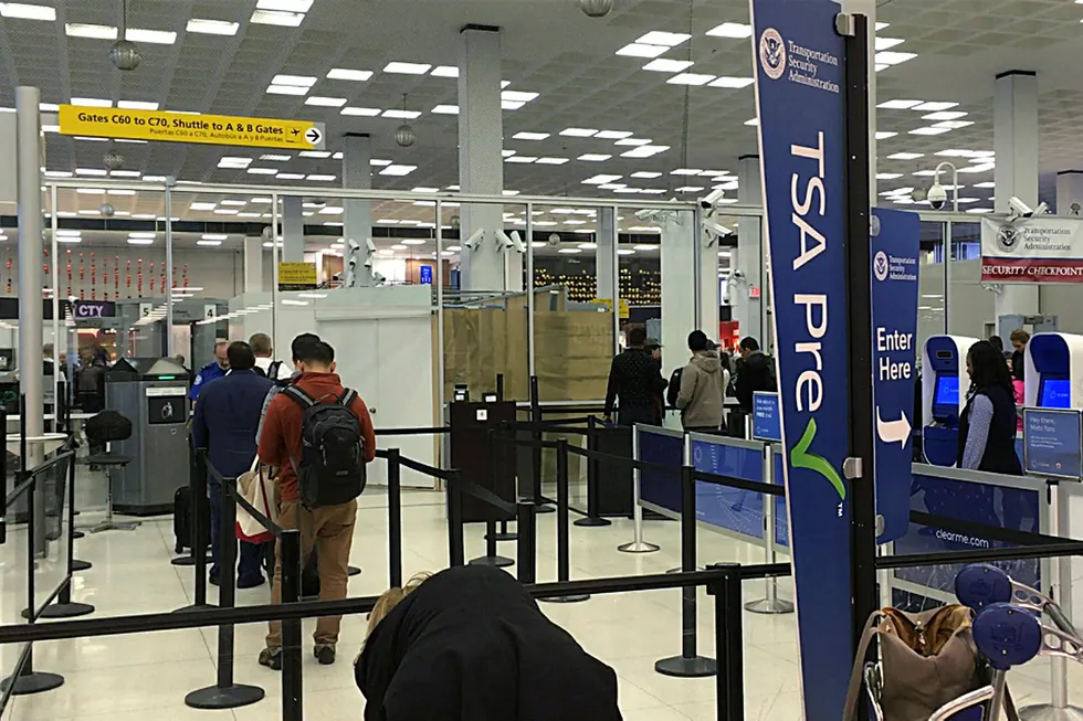 Sikkerhetssjekken på flyplassen JFK i New York i USA. I llustrasjonsfoto: Scott Mayerowitz / AP / NTB scanpix