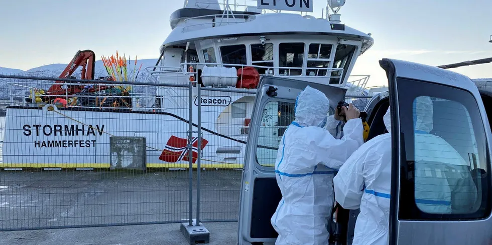 Stormhav til havn i Tromsø mandag med mistanke om koronasmitte blant mannskapet.