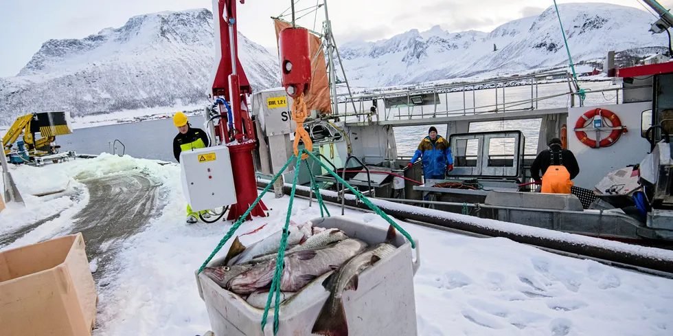 Russland truer med å suspendere fiskeriavtalen for 2023 dersom Norge innfører strengere restriksjoner for russiske trålere.