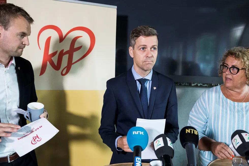 Nestleder Kjell Ingolf Ropstad (fra venstre) er anklaget i Klassekampen for å dolke partileder Knut Arild Hareide i ryggen og nestleder Olaug Bollestad er beskyldt for å være illojal.