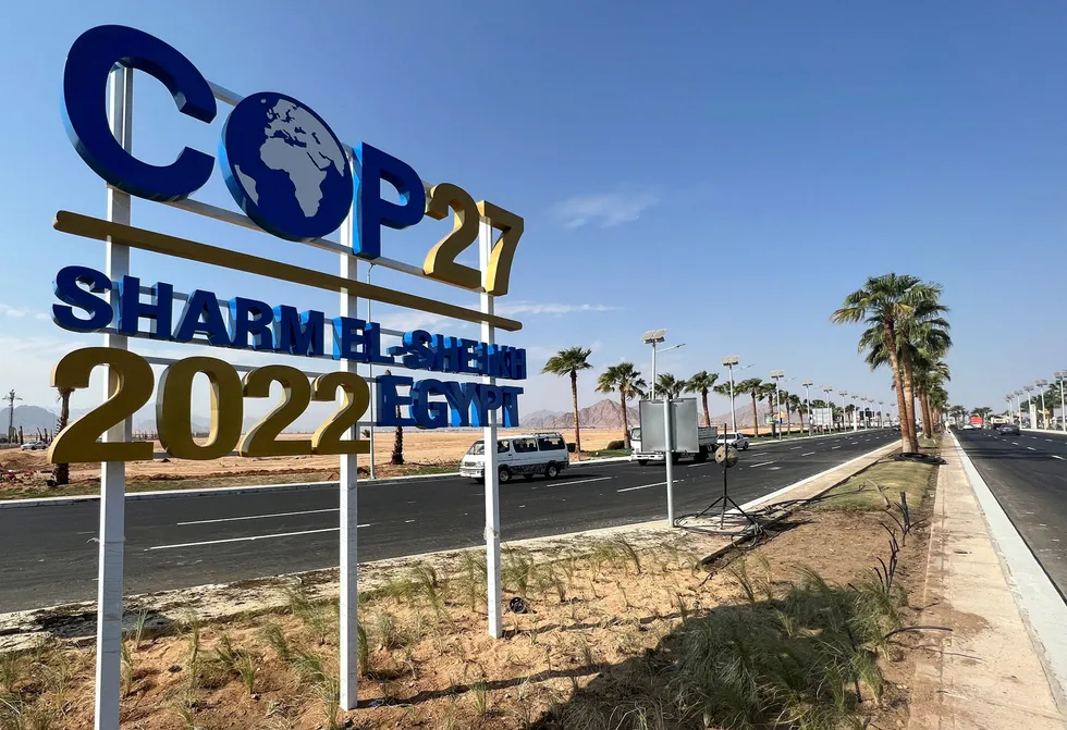 Red Sea road: A COP27 sign on the road leading to the Egyptian resort town of Sharm el-Sheikh.