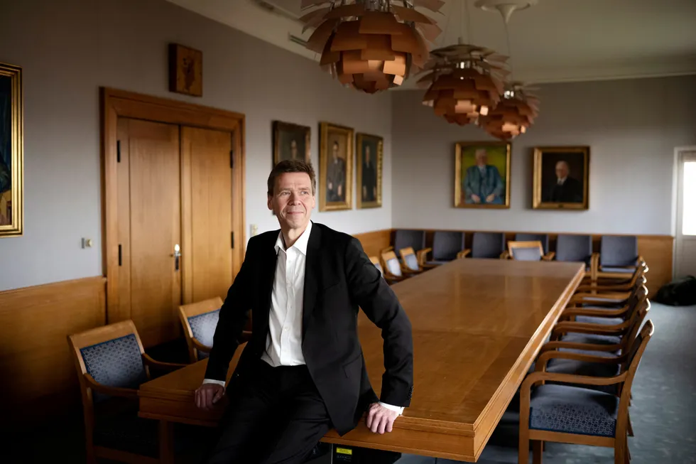 Jesper Hjulmand, styreleder i Energi Danmark, nekter å betale ut gigantbonuser til tre tradere.