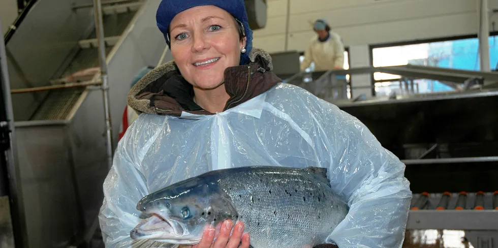 Line Ellingsen, konsernsjef i Ellingsen Seafood er bekymret over kuttene i rutetilbudet fra Widerøe.