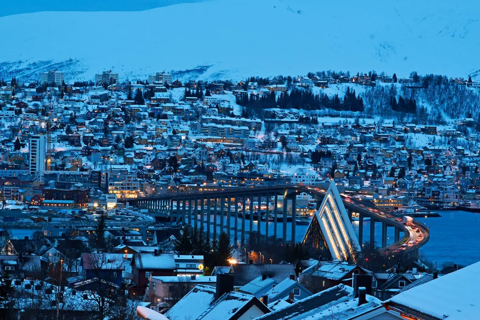 Store deler av Nord-Norge vil rammes ved problemer med fiber- og telenettet i Trondheim, skriver artikkelforfatteren. Her: Tromsø.