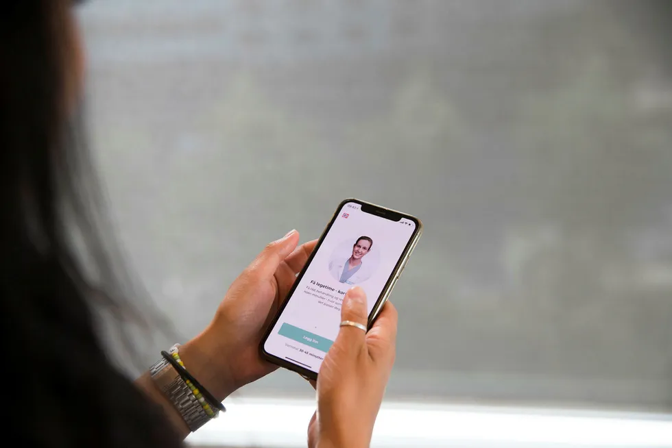 Nye digitale helsetjenester som appen Kry gjør det enklere å spare tid på legebesøket. De svakeste pasientene vil tape på inndelingen mellom et privat og offentlig helsevesen, skriver innleggsforfatterne.