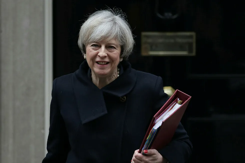 Storbritannias statsminister Theresa May fortsetter arbeidet med utmeldelsen av EU. Foto: Daniel Leal-Oliva/AFP photo/NTB scanpix