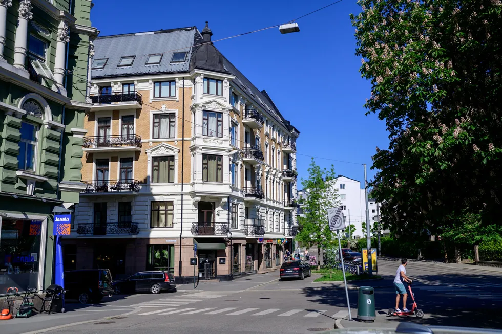 Boligmarkedet i de store byene er fortsatt hett, selv om rentene stiger. Her fra Skillebekk i Oslo.