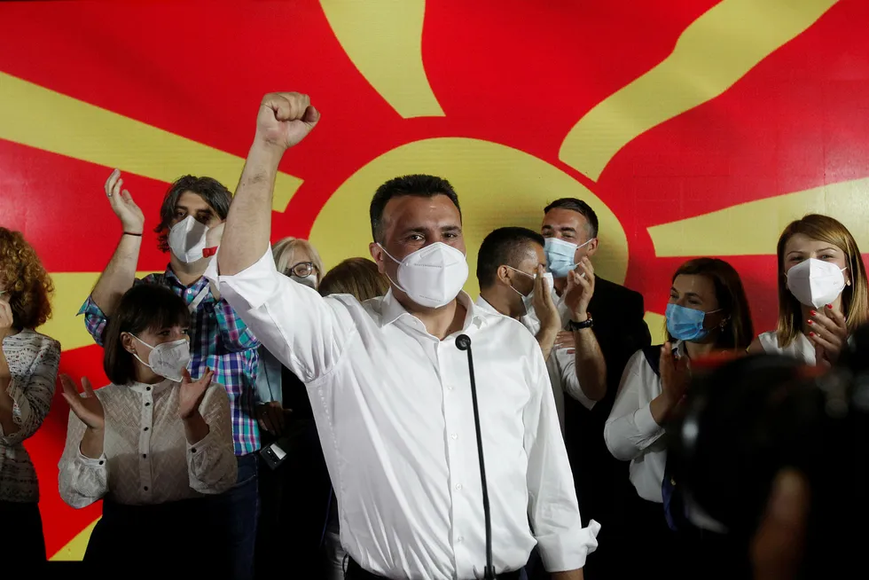Tidligere statsminister Zoran Zaevs sosialdemokratiske parti SDSM erklærer seieren i valget til nasjonalforsamling i Nord-Makedonia.