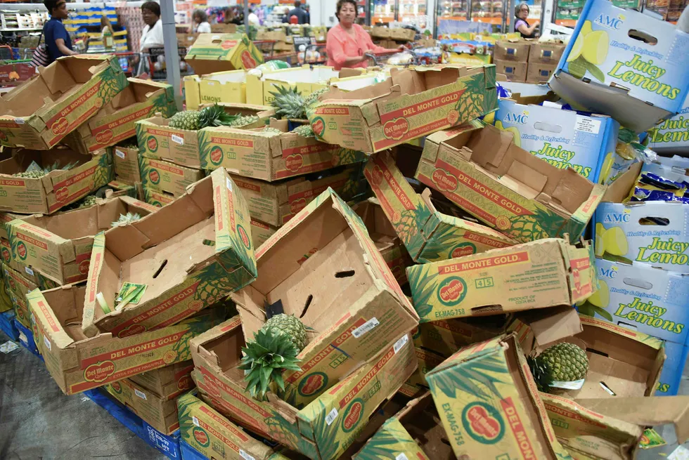 Folk frykter orkanen Irma. Mange butikker i Florida begynner å gå tom for ulike varer og nødvendigheter. Foto: Michele Eve Sandberg/AFP photo/NTB scanpix