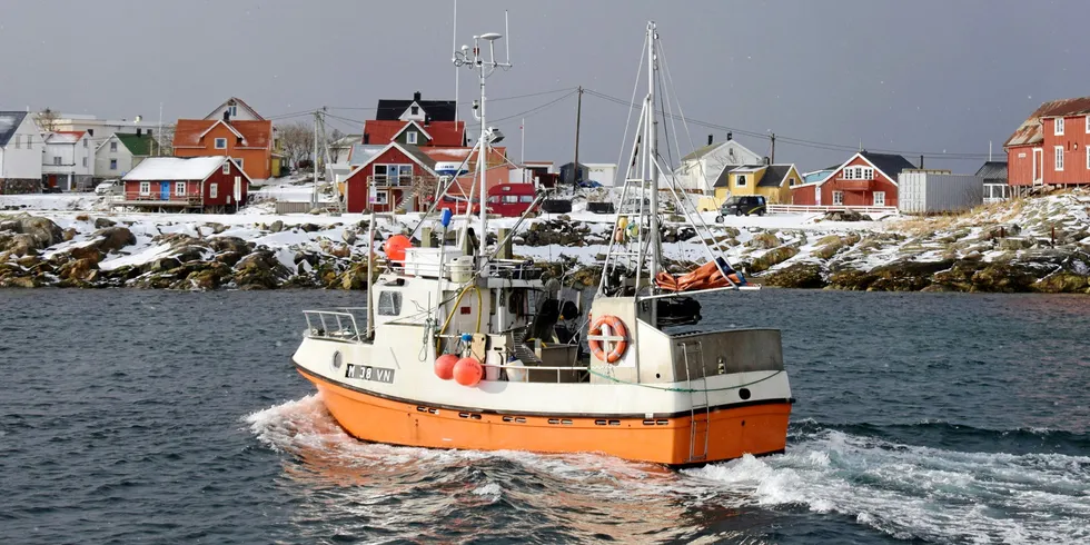 «Småskjær» fra Vanylven startet vinterfisket her i Henningsvær, men flyttet etter hvert til Senja.