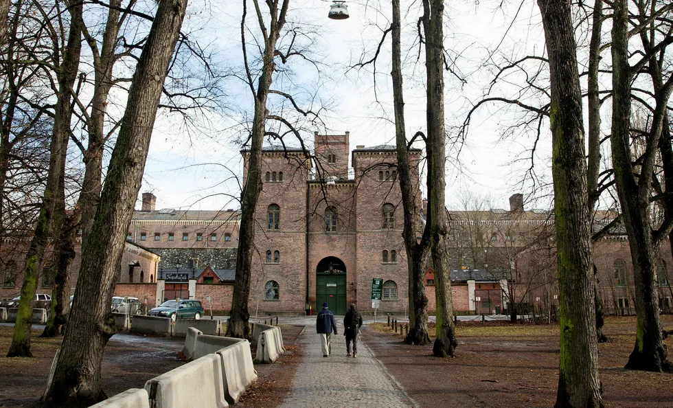 Inngangspartiet til «Botsen» i Oslo på Grønland er fra 1851. Det stengte og vernede fengselet legger beslag på en 100 mål stor tomt sentralt i hovedstaden og kan bli lagt ut til salgs.