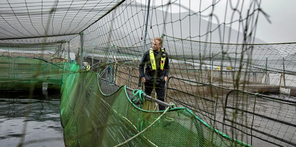 Sondre Eide i Eide Fjordbruk er en av oppdretterne som er med på søksmålet mot Nærings- og fiskeridepartementet.