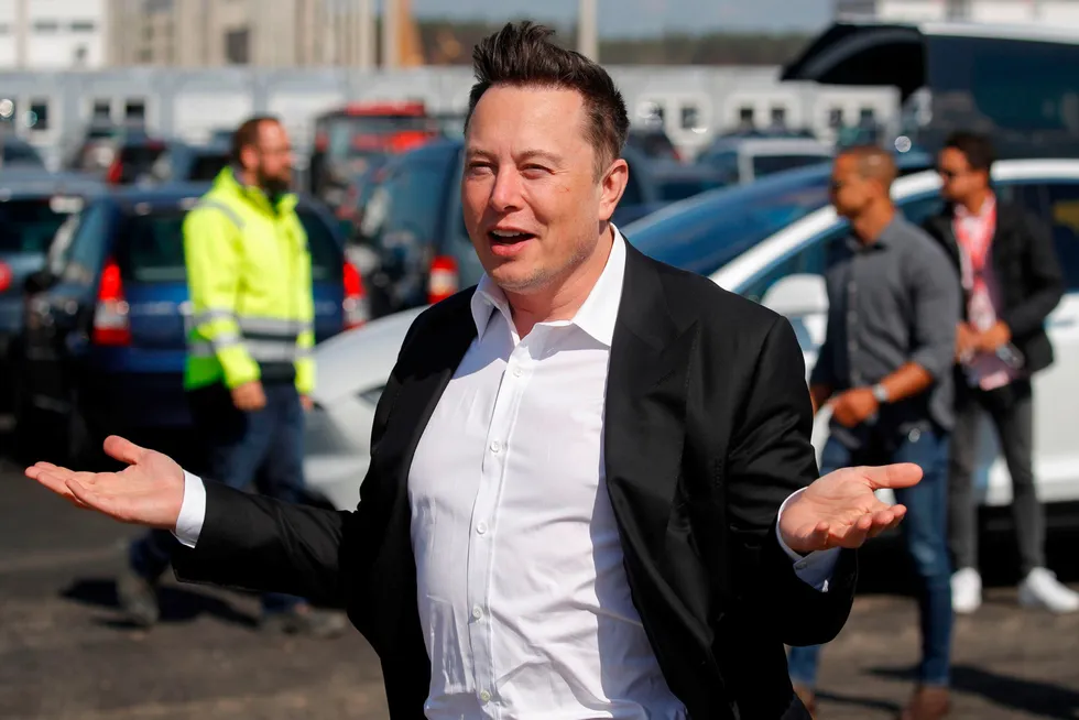 Elon Musk tilbakeviste fredag påstander fra Donald Trump-leiren.