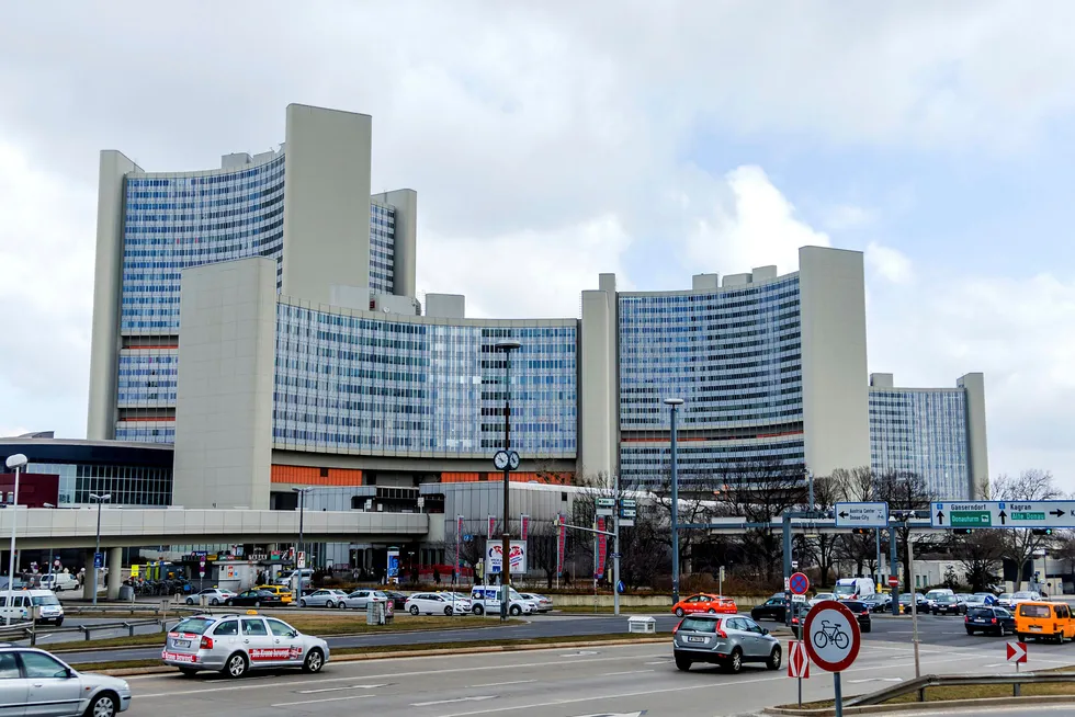 Nesten 100 stater var i forrige uke samlet i FN i Wien for å diskutere reform av systemet for tvisteløsning mellom multinasjonale selskaper og stater (ofte kalt ISDS). Her fra FN-bygningen i Wien.