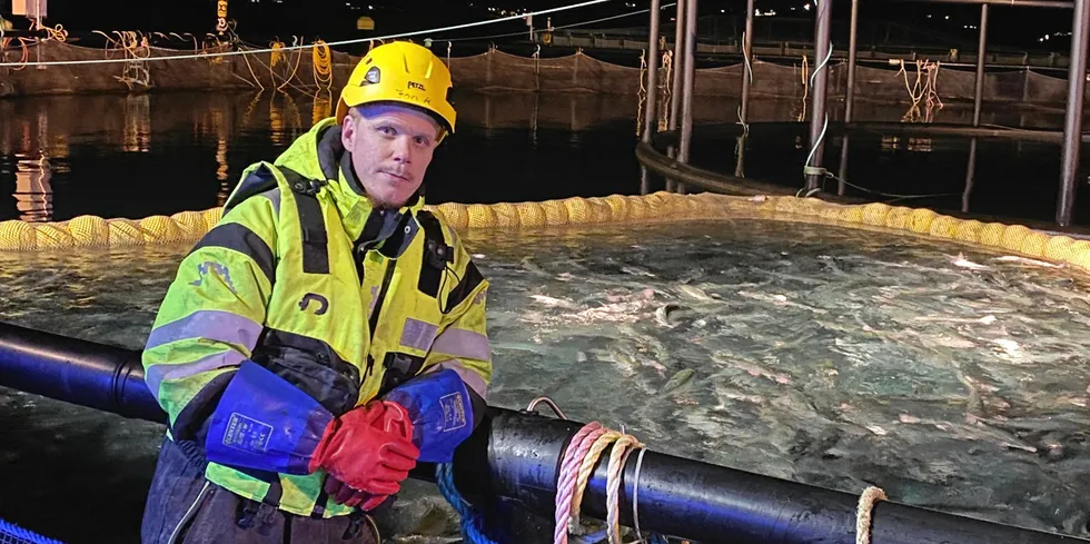 Jon Arne Nygård har lang fartstid fra merdkanten.